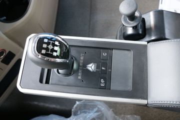 �������� HOWO TX�ؿ� 8X4 5.8�״��綯��ж��(ZZ3317Y326GZ1BEV)422kWhͼƬ