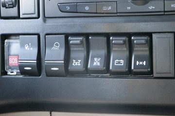 �������� HOWO TX�ؿ� 8X4 5.8�״��綯��ж��(ZZ3317Y326GZ1BEV)422kWhͼƬ