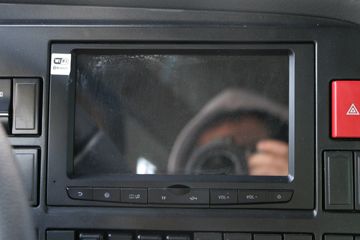 �������� HOWO TX�ؿ� 8X4 5.8�״��綯��ж��(ZZ3317Y326GZ1BEV)422kWhͼƬ