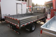 中国重汽HOWO 悍将 160马力 4.15米单排栏板轻卡(国六)(法士特8档)(ZZ1047G3215F144)