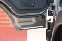 中国重汽HOWO 悍将 160马力 4.15米单排栏板轻卡(国六)(法士特8档)(ZZ1047G3215F144)