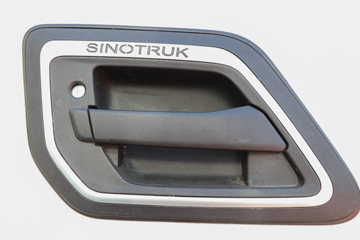 �й����� HOWO MAX 350���� 6X2 9.6���Զ��������ػ���(����)(ZZ1257N54CKF1)ͼƬ