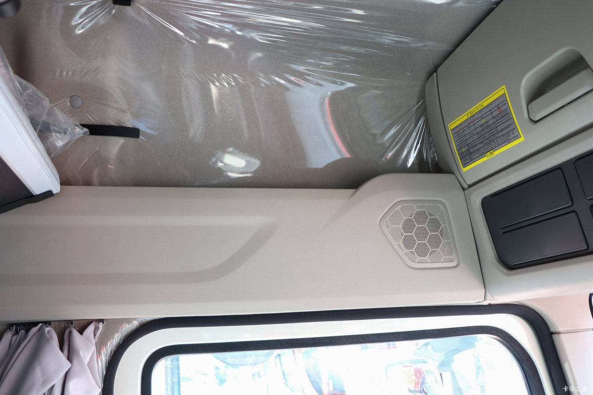 �й����� HOWO MAX 350���� 6X2 9.6���Զ��������ػ���(����)��ʻ��                                               