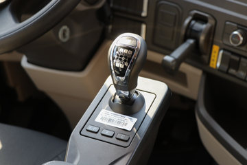 �й����� HOWO MAX 350���� 6X2 9.6���Զ��������ػ���(����)(ZZ1257N54CKF1)ͼƬ