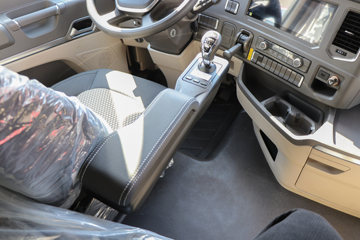 �й����� HOWO MAX 350���� 6X2 9.6���Զ��������ػ���(����)(ZZ1257N54CKF1)ͼƬ