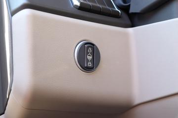 �й����� HOWO MAX 350���� 6X2 9.6���Զ��������ػ���(����)(ZZ1257N54CKF1)ͼƬ