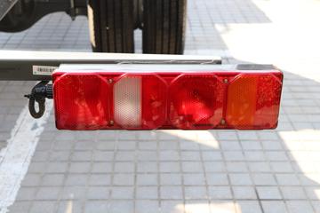 �й����� HOWO MAX 350���� 6X2 9.6���Զ��������ػ���(����)(ZZ1257N54CKF1)ͼƬ