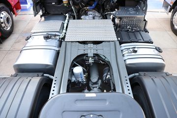 �й����� �ǵ¿�SITRAK G7S�ؿ� 610���� 6X4 AMT�Զ���ǣ����(��Һ��)ͼƬ