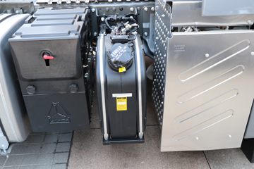 �й����� �ǵ¿�SITRAK G7S�ؿ� 610���� 6X4 AMT�Զ���ǣ����(��Һ��)ͼƬ