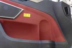 中国重汽 黄河 X7重卡 680马力 6X4 AMT自动档牵引车(ZZ4257Y344XF1)