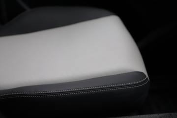 һ����� J6E�ؿ� 520���� 4X2 AMT�Զ���ǣ����(CA4180P66K25E6)ͼƬ