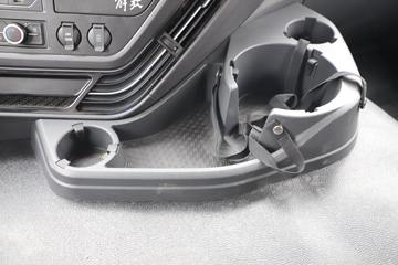 һ����� J6E�ؿ� 520���� 4X2 AMT�Զ���ǣ����(CA4180P66K25E6)ͼƬ