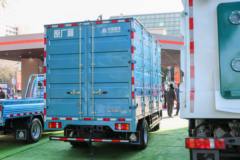 中国重汽HOWO 悍将 4.5T 4.15米单排纯电动厢式轻卡100kWh