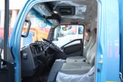 中国重汽HOWO 悍将 4.5T 4.15米单排纯电动厢式轻卡100kWh