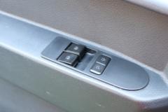 中国重汽HOWO 悍将 4.5T 4.15米单排纯电动厢式轻卡100kWh