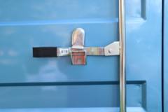 中国重汽HOWO 悍将 4.5T 4.15米单排纯电动厢式轻卡100kWh