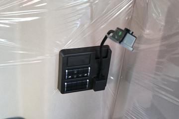 �й����� �ǵ¿�SITRAK C9H�ؿ� 800���� 6X4 AMT�Զ���ǣ����(����)(��Һ��)ͼƬ