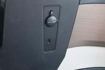 �й����� �ǵ¿�SITRAK C9H�ؿ� 800���� 6X4 AMT�Զ���ǣ����(����)(��Һ��)ͼƬ