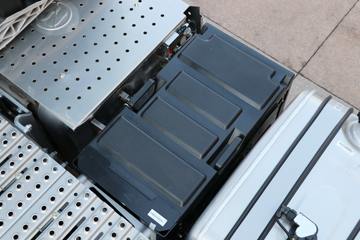 �й����� �ǵ¿�SITRAK C9H�ؿ� 800���� 6X4 AMT�Զ���ǣ����(����)(��Һ��)ͼƬ