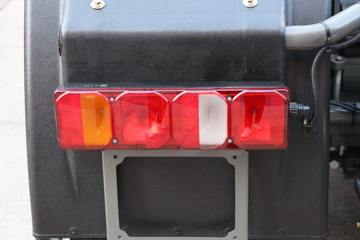 �й����� �ǵ¿�SITRAK C9H�ؿ� 800���� 6X4 AMT�Զ���ǣ����(����)(��Һ��)ͼƬ