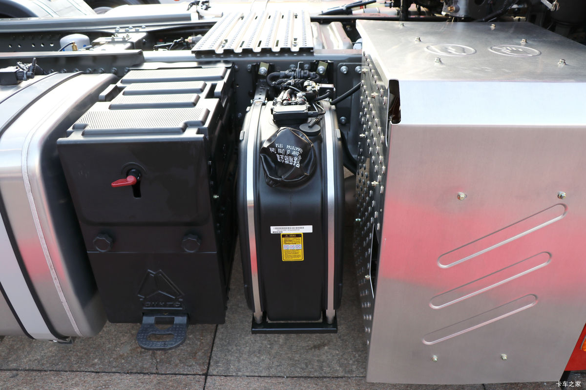 �й����� HOWO TH7�ؿ� ���а� 610���� 6X4 AMT�Զ���ǣ����(����)����                                                