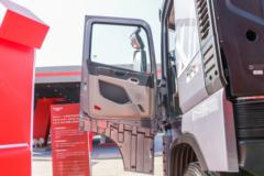 中国重汽 HOWO Max重卡 轻奢版 480马力 6X4 AMT自动档牵引车(国六)