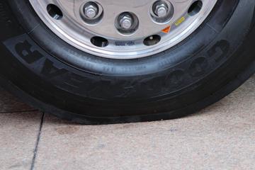 �й����� �ƺ� X7�ؿ� 800���� 6X4 AMT�Զ���ǣ����ͼƬ