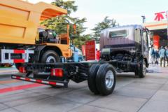 中国重汽HOWO 统帅 160马力 4.15米AMT自动档单排栏板轻卡(国六)(ZZ1047G3215F144) 中国重汽HOWO 统帅 160马力 4.15米AMT自动档单排栏板轻卡(国六)(ZZ1047G3215F144)