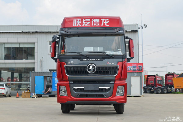 陕汽重卡 德龙X5000 经典版 460马力 8X4 9.5米AMT自动档畜禽运输车(国六)(SX5319CCQXD456F1)
