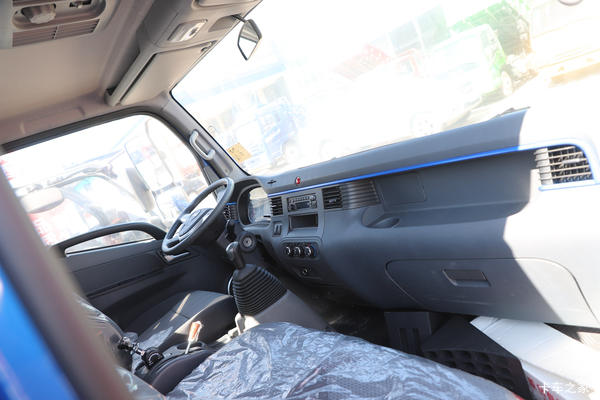 骏铃G自卸车新车上市 欢迎到店垂询。