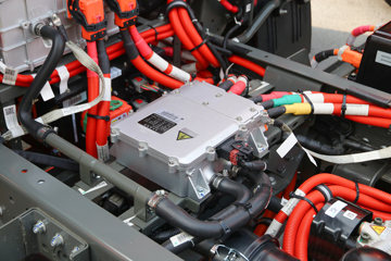 �������� ��ʨ 5T 4.15�׵��Ŵ��綯��դʽ�Ῠ98.04kWhͼƬ