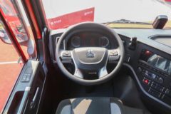中国重汽成都商用车 V7-X 25T 6X4 纯电动牵引车282kWh