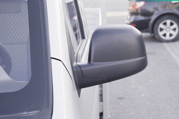 ���� �ٹ��¿� ������ 1.8L 125���� ���� 3.3�׵�������΢��(����)(��˫̥)(LZW1030LT6B)ͼƬ