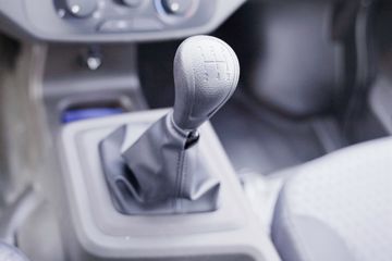 ���� �ٹ��¿� ������ 1.8L 125���� ���� 3.3�׵�������΢��(����)(��˫̥)(LZW1030LT6B)ͼƬ