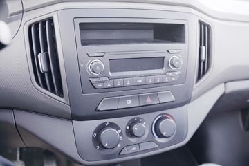 ���� �ٹ��¿� ������ 1.8L 125���� ���� 3.3�׵�������΢��(����)(��˫̥)(LZW1030LT6B)ͼƬ