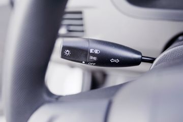 ���� �ٹ��¿� ������ 1.8L 125���� ���� 3.3�׵�������΢��(����)(��˫̥)(LZW1030LT6B)ͼƬ