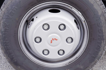 ���� �ٹ��¿� ������ 1.8L 125���� ���� 3.3�׵�������΢��(����)(��˫̥)(LZW1030LT6B)ͼƬ