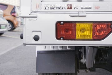 ���� �ٹ��¿� ������ 1.8L 125���� ���� 3.3�׵�������΢��(����)(��˫̥)(LZW1030LT6B)ͼƬ