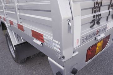 ���� �ٹ��¿� ������ 1.8L 125���� ���� 3.3�׵�������΢��(����)(��˫̥)(LZW1030LT6B)ͼƬ