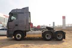 福田 欧曼EST 北方版 580马力 6X4 AMT自动挡牵引车(国六)(带缓速器)(BJ4259Y6DHL-13)