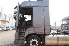 福田 欧曼EST 北方版 580马力 6X4 AMT自动挡牵引车(国六)(带缓速器)(BJ4259Y6DHL-13)