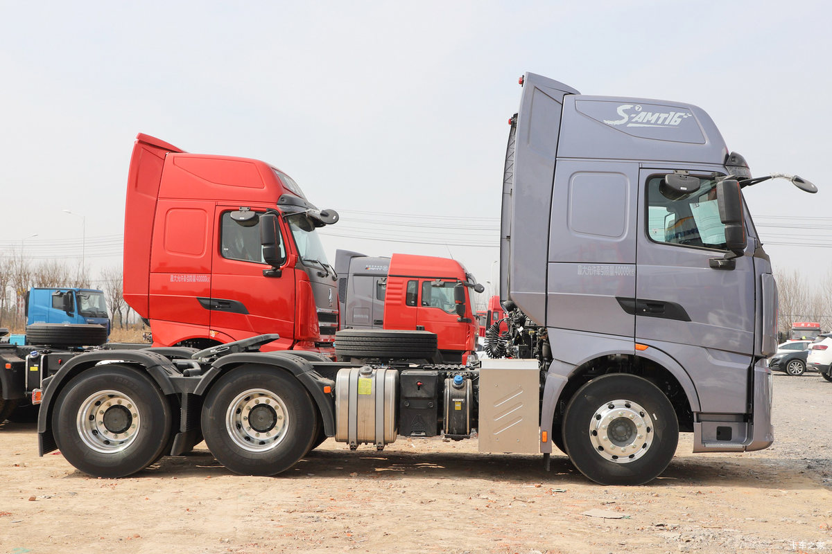 680匹潍柴动力+16挡AMT 重汽HOWO TH7 高效干线牵引车解析