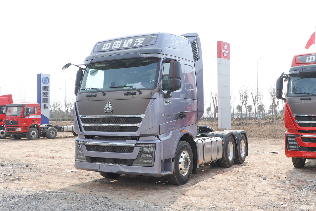 680匹潍柴动力+16挡AMT 重汽HOWO TH7 高效干线牵引车解析
