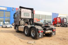 福田 欧曼EST 北方版 620马力 6X4 AMT自动档牵引车(液缓)
