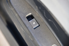 康铃H5&nbsp;冷藏车驾驶室图片