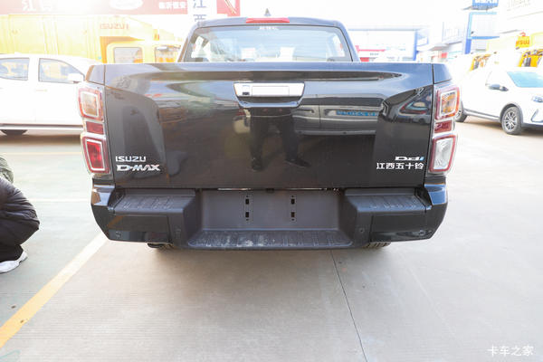 �Ż�0.2�� ��ͨ����ʮ��D-MAXƤ�����ȴ�����