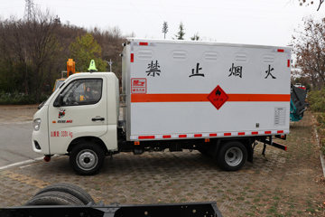 福田祥菱底盘&nbsp;爆破器材运输车外观图片