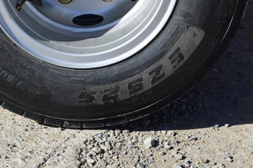 �й�����HOWO ���� 160���� 4.15�׵��Ų�դʽ�Ῠ(����)ͼƬ