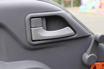 ����ʱ�� С��֮��3 115���� 4X2 ѹ��ʽ������(����)(��������)(CLW5040ZYSBDP)ͼƬ