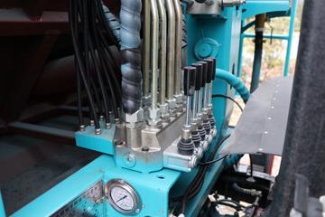 ����ʱ�� С��֮��3 115���� 4X2 ѹ��ʽ������(����)(��������)(CLW5040ZYSBDP)ͼƬ